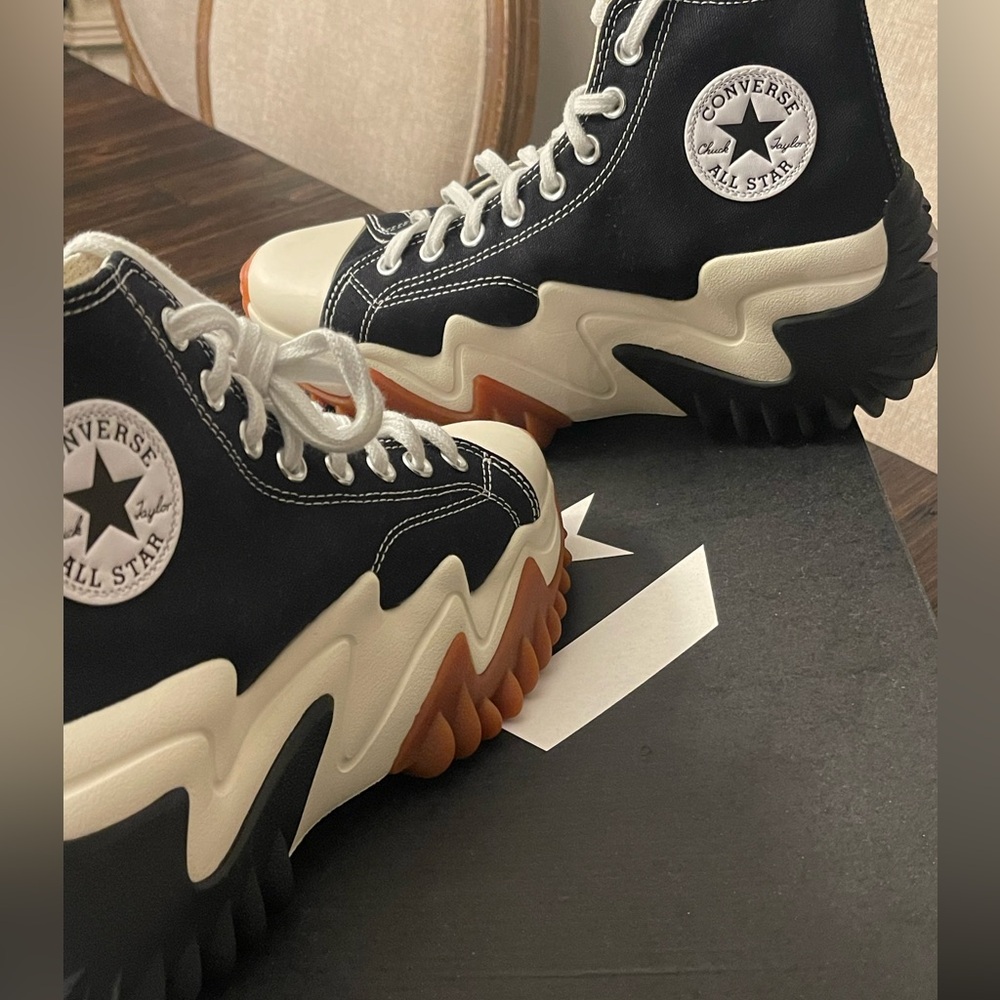 Converse Run Star Motion